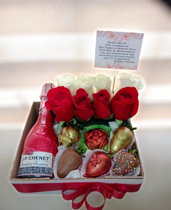 Caja de 8 rosas, fresas achocolatadas y Vino espumoso jp chenet x 200ml R42