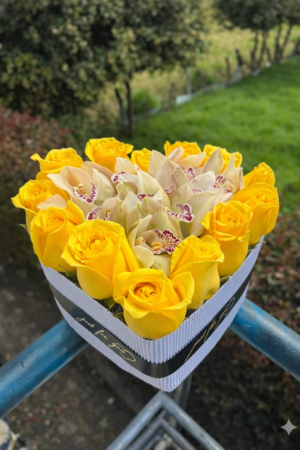 Corazón de rosas y orquideas R139